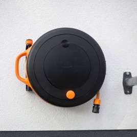 FISKARS Uchwyt naścienny do bębna z wężem S 1020448