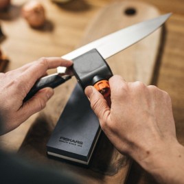 Fiskars Premium Zestaw do ostrzenia - kamień szlifierski 1058937