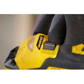 Stanley SFMCF830D2K FatMax Zakrętarka udarowa 1/4" (18V/2x2,0Ah), walizka