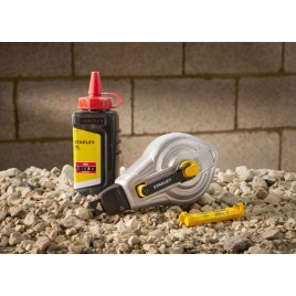 Stanley STHT47612-0 Aluminiowy sznur traserski 6:1, 30m z czerwoną kredą i poziomicą